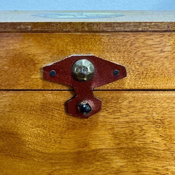 Vintage Woodpecker WoodWare Wood Box Hand Painted in Japan 6x4x5 Wooden - Picture 10 of 14